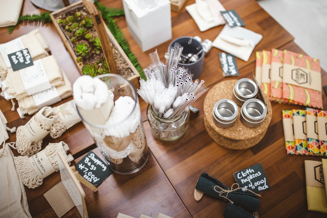Flipping the Lid: The Convenience of Flip Top Plastic Containers 2 img